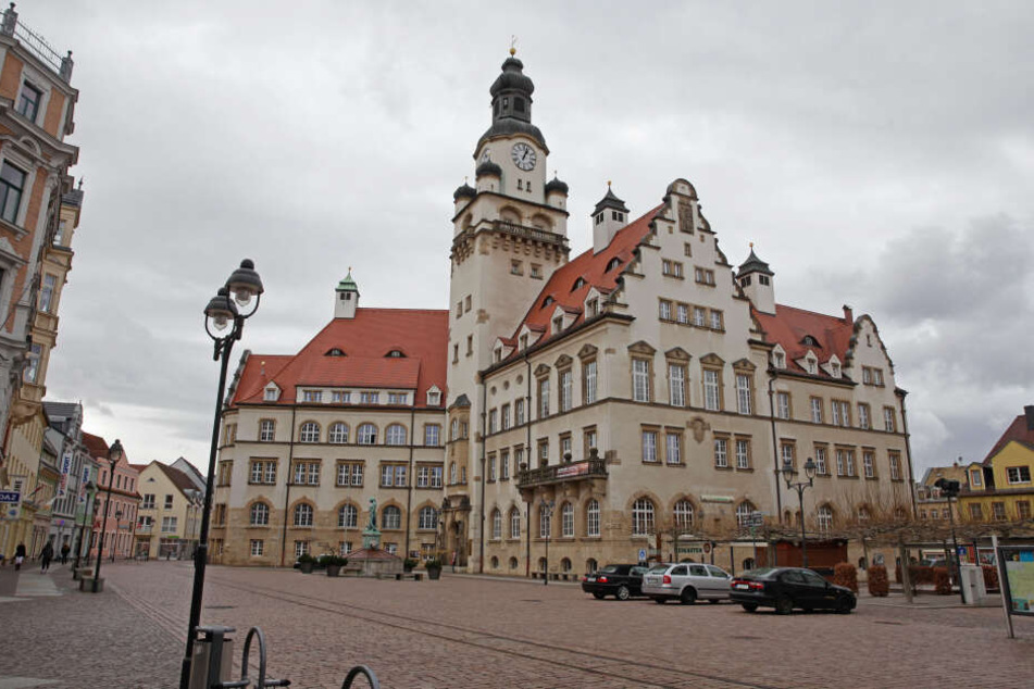 Hübsch rausgeputzte Altstadt: Döbelns OB Sven Liebhauser (37, CDU) freut sich über die hervorragende Bewertung seiner Stadt.