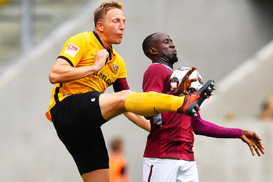 Die Generalprobe gegen Aston Villa - hier kämpft Marco Hartmann (l.) mit Albert Adomah um den Ball - ging schief. Die heutige Saisonpremiere sollte also gelingen...