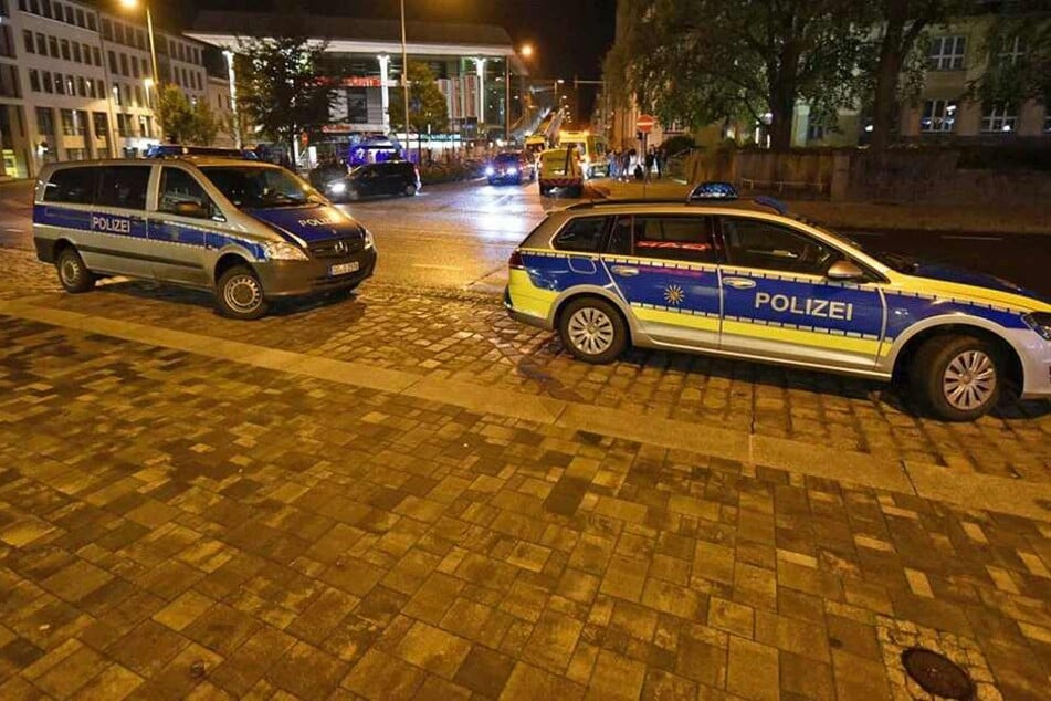Die Polizei konnte neun Männer stellen (Symbolbild).