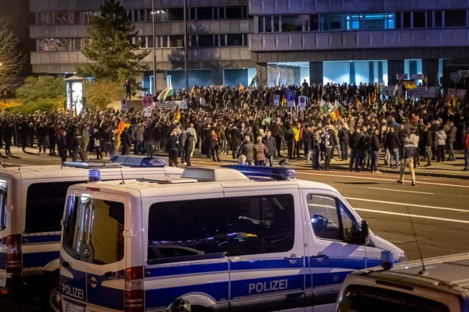 An der Demo vom Pro Chemnitz nahmen etwa 1200 Personen teil.