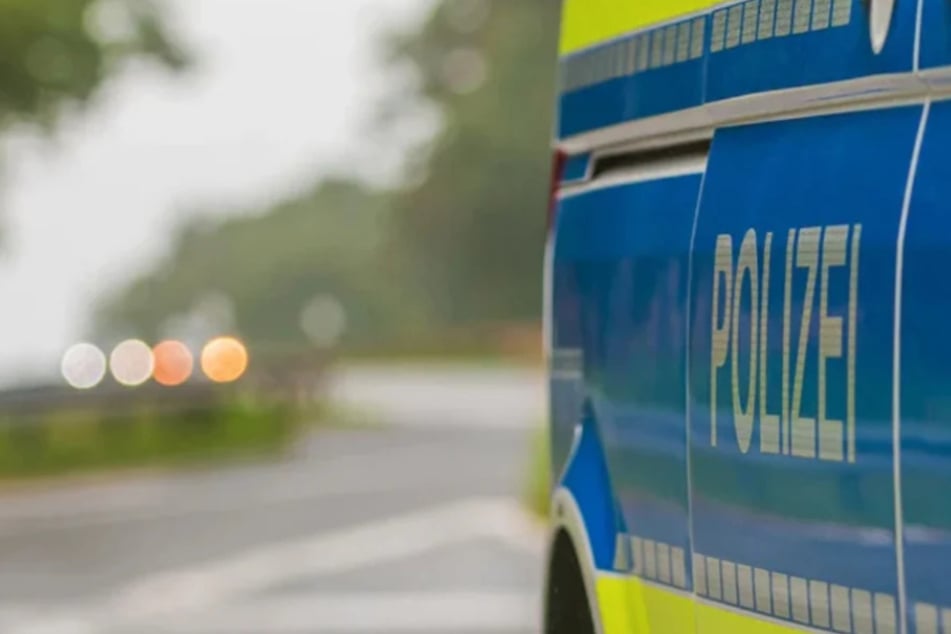 Die Polizei ermittelt in beiden Fällen wegen unerlaubten Entfernens vom Unfallort. (Symbolfoto)