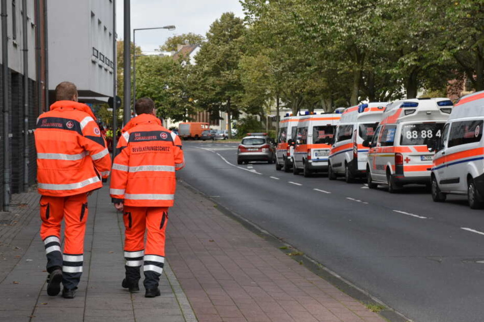 Die Evakuierung der Bewohner im Umfeld hat begonnen.