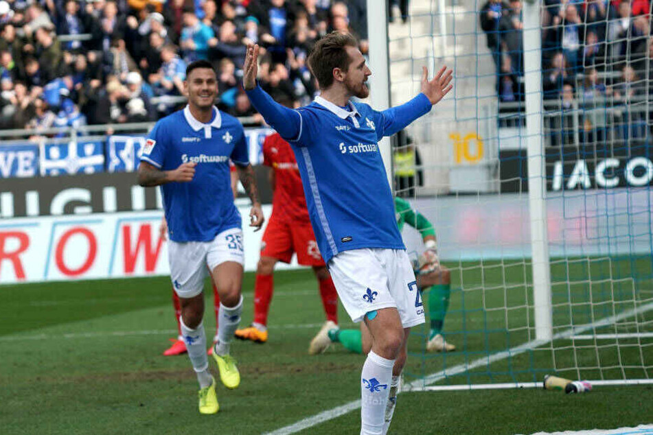 Immanuel Höhn freut sich über seinen Treffer zum 1:0 für die Lilien.