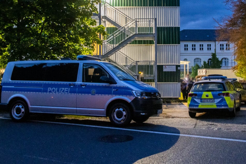 Die Polizei konnte den Tatverdächtigen an der Asylunterkunft in der Talstraße in Gelenau überwältigen.