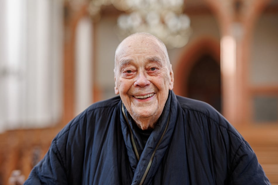 In der Liste der verstorbenen Künstler steht Günther Uecker († 95) auf Rang neun.