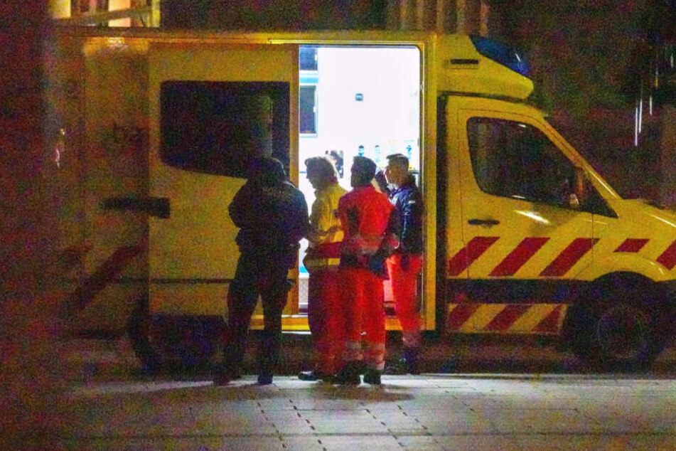 Der 28-Jährige wurde in ein Krankenhaus gebracht.