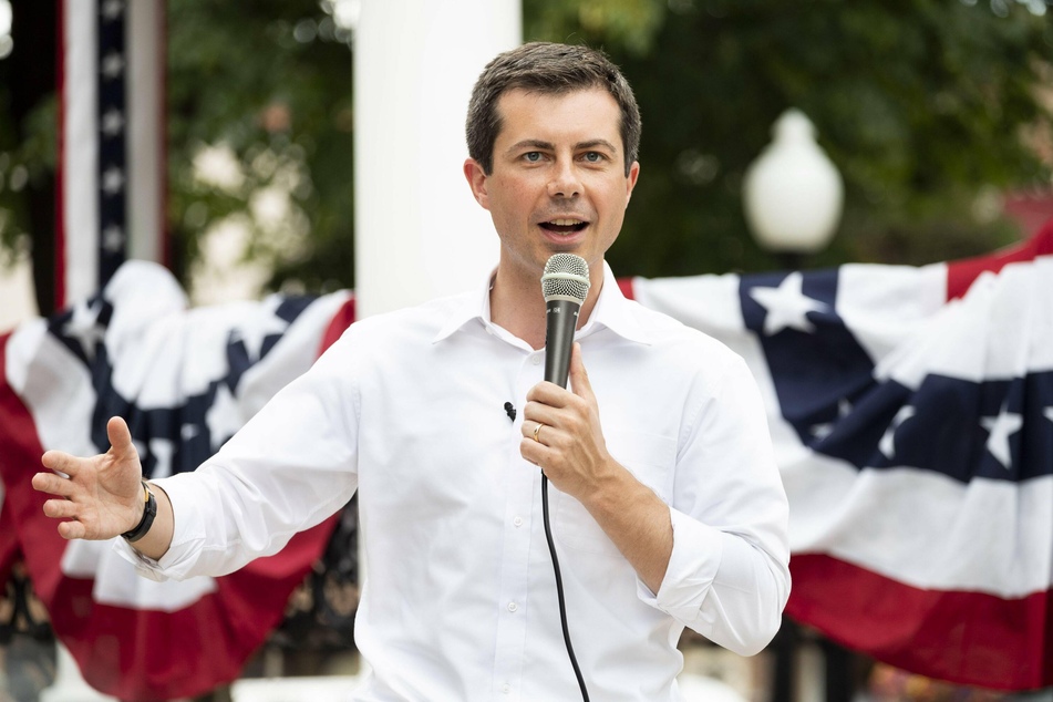 Pete Buttigieg (38) will replace Elaine Chao (67) as Transportation Secretary.