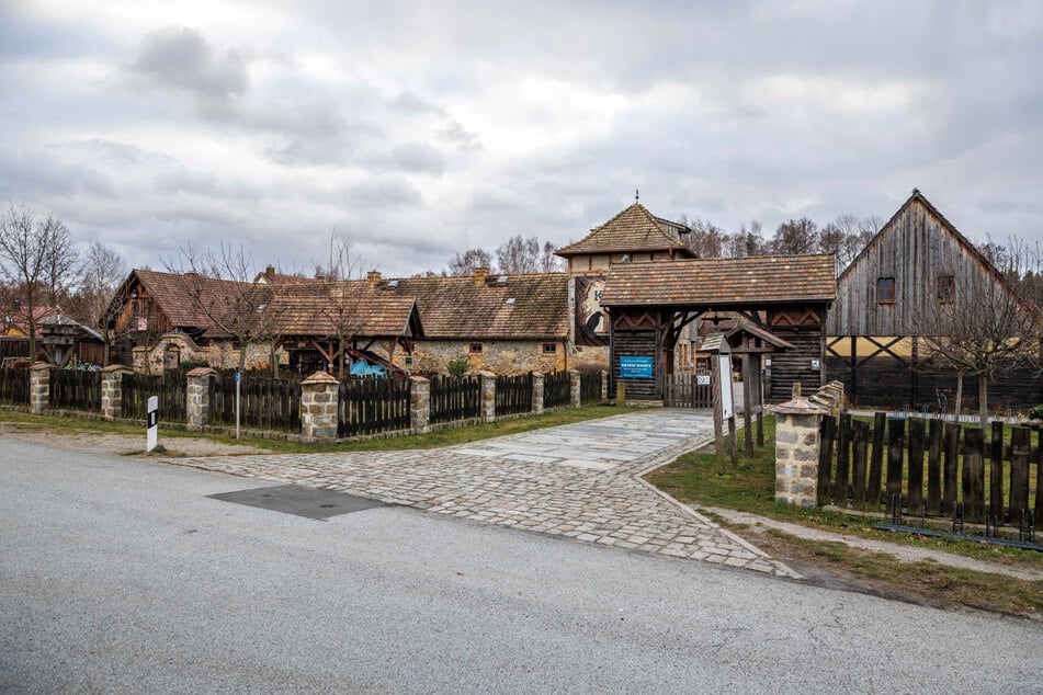 Von den Ferienhäusern bis zum Erlebnishof der Krabat-Mühle ist es nur ein Katzensprung.