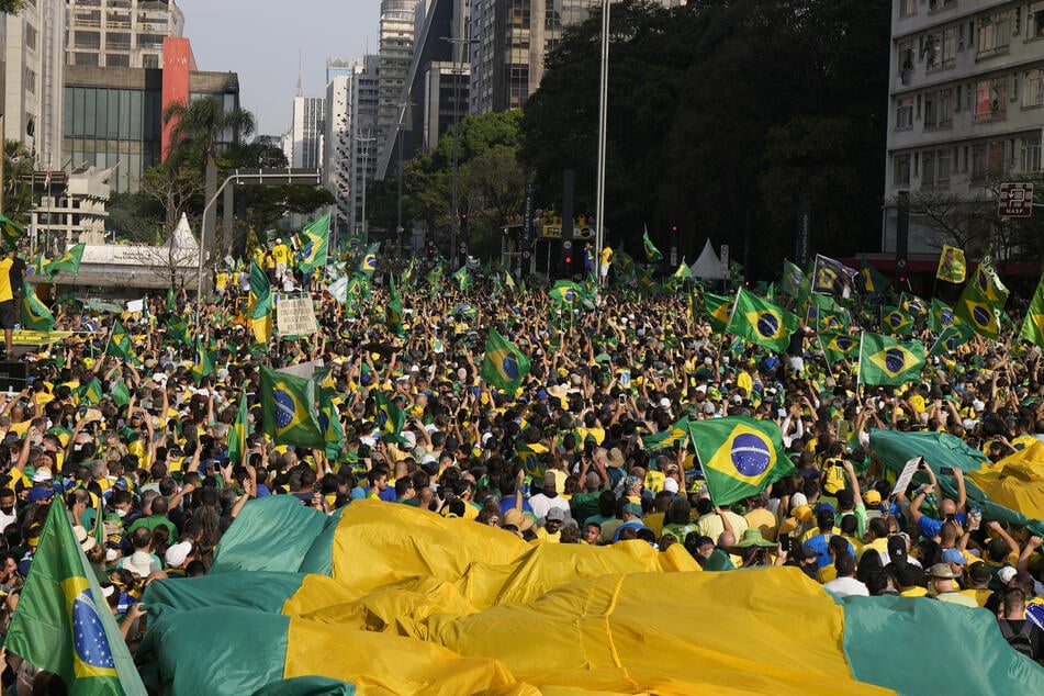 Viele Anhänger von Jair Bolsonaro (66) versammelten sich am Unabhängigkeitstag in der Avenida Paulista zu einer Kundgebung am Tag der Unabhängigkeit von Brasilien.