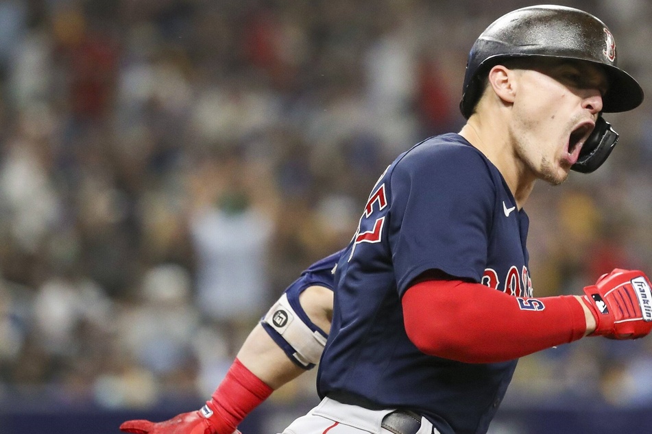 MLB: Boston’s big batters bashed Tampa to even up the division series