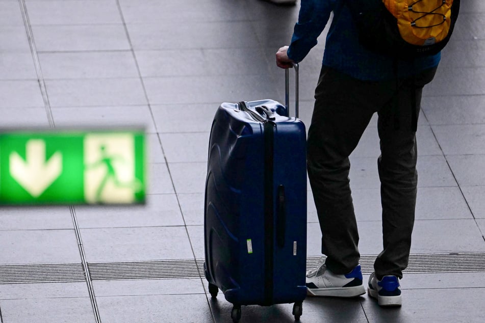 Der 28-jährige Grieche wollte die Drogen in seinem Gepäck aus Thailand in die Schweiz schmuggeln, doch kurz vor seinem Ziel flog die heimliche Aktion auf. (Symbolbild)