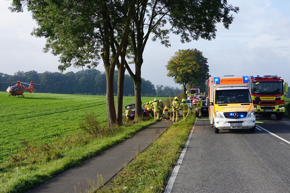 Ein Rettungshubschrauber, die Feuerwehr, Sanitäter und eine Notärztin waren im Einsatz.