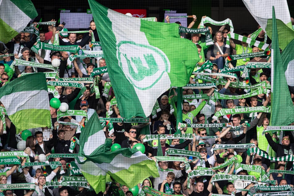 100-Personen-Schlägerei! Fans von VfL Wolfsburg und Mainz 05 gehen aufeinander los
