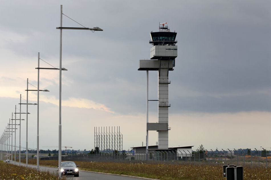 Vom Flughafen Halle/Leipzig startete der Abschiebeflug nach Tunesien.