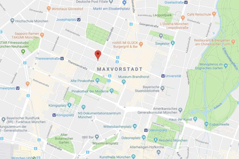 In der Arcisstraße in München hat ein Mann seine vormalige Frau bedroht und angegriffen.