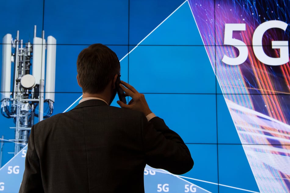 5G soll es Kunden unter anderem ermöglichen, Klamotten vor der Online-Bestellung mit einer Augmented-Reality-Anwendung virtuell anzuprobieren. (Symbolfoto)