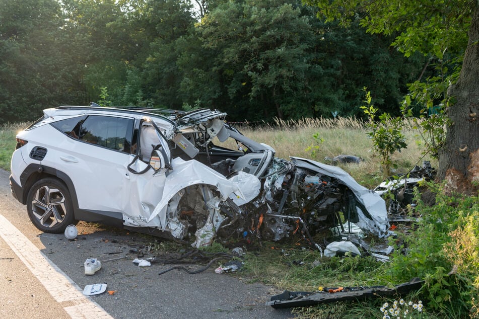 Helge Rasche (†33) war mit seinem Hyundai von der Straße abgekommen und frontal gegen einen Baum gekracht.