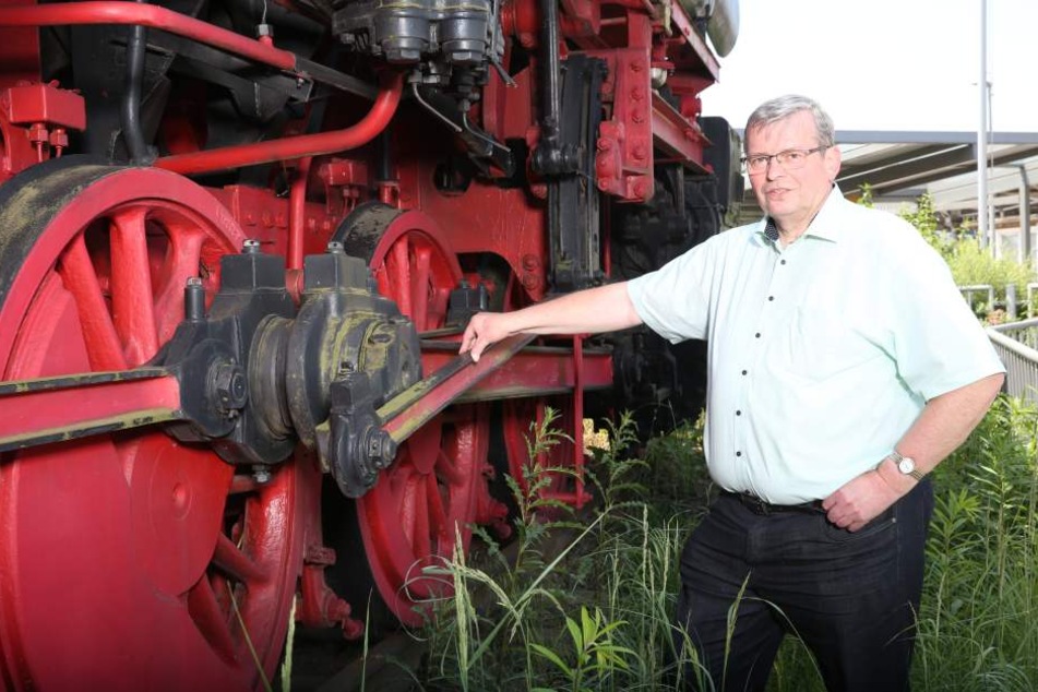 Eisenbahnfreund Heinrich Schlepper (64) kämpfte monatelang für den Verbleib der Lok in Bautzen.