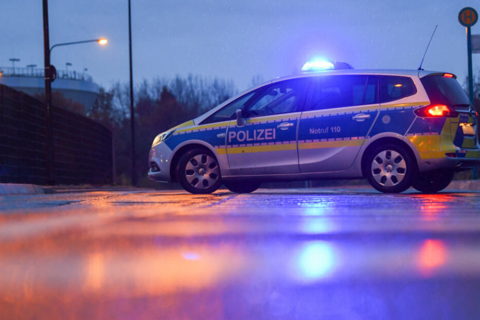 Die Polizei sucht fieberhaft nach dem flüchtigen Mann.