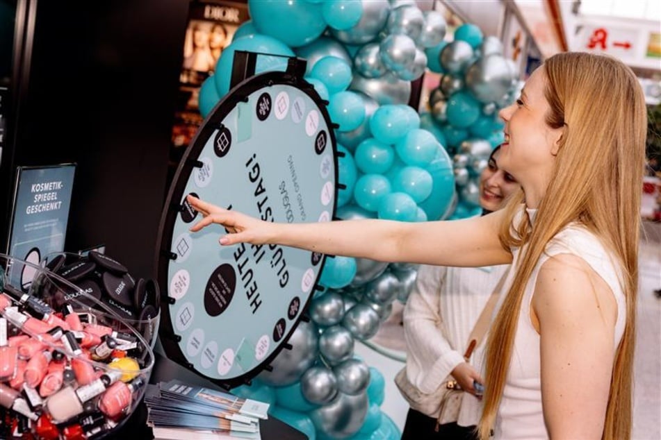 Anlässlich der Eröffnung und des Black Fridays werde es von Donnerstag bis Samstag verschiedene Aktionen geben.