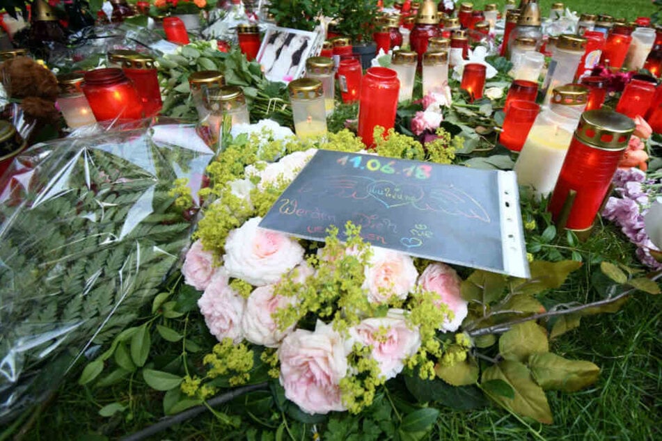 Nach dem Tod der 15-Jährigen war die Anteilnahme der Menschen in Viersen groß.