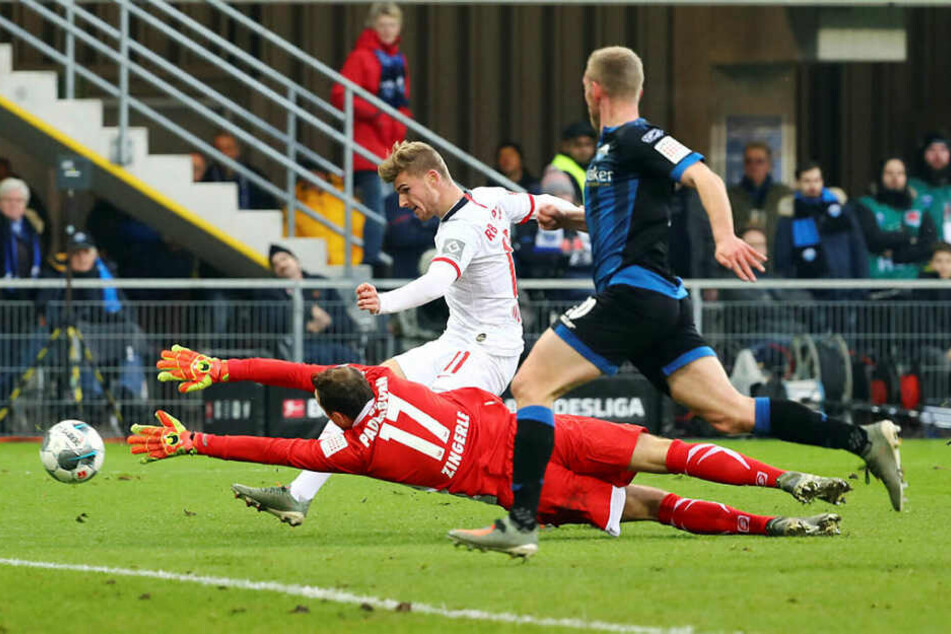 Torjäger Timo Werner vollendete einen Konter zum 3:0-Halbzeitstand. Im zweiten Durchgang begann das große Zittern.