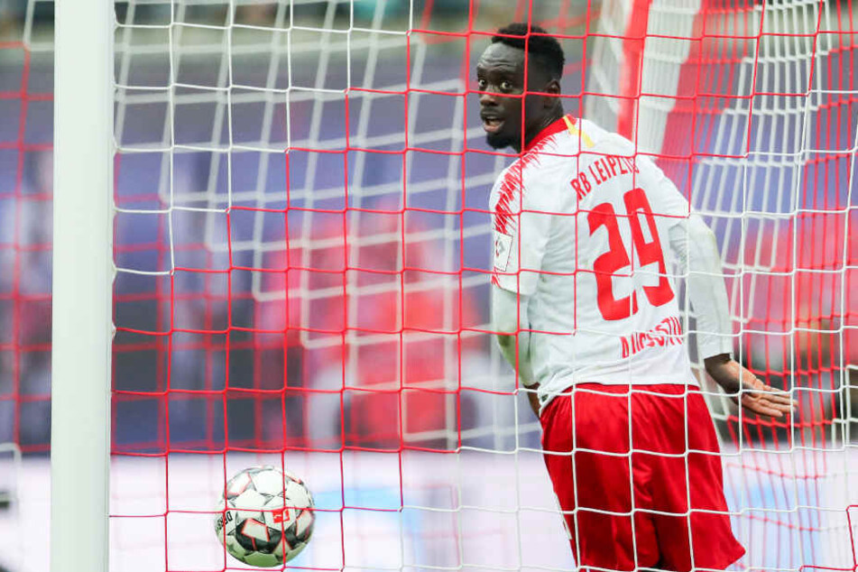 Augustin war bereits Ende vergangenen Jahres bei U21-Coach Sylvian Ripoll nach einer Auseinandersetzung in Ungnade gefallen und zwischenzeitig suspendiert worden.