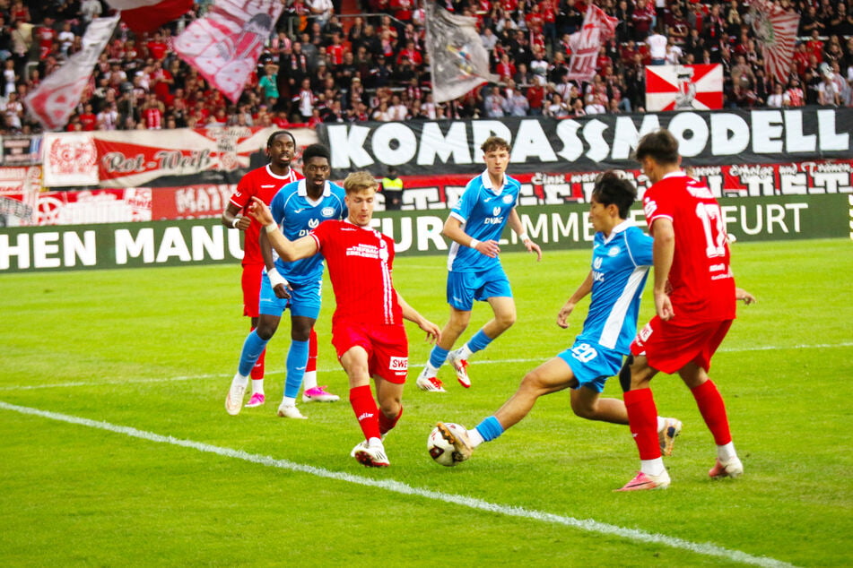 FC Rot-Weiß Erfurt öffnet die Westtribüne zu diesem Spitzenspiel