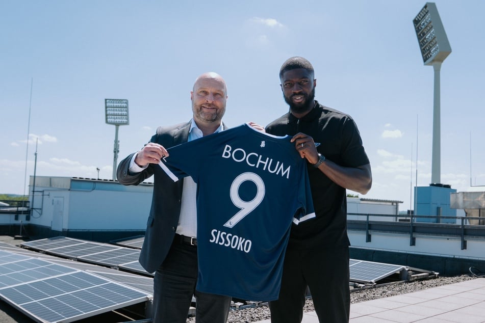 Nur ein fehlendes -a im Vornamen unterscheidet den neuverpflichteten Mittelstürmer Ibrahim Sissoko (29) vom Bochumer Mittelfeldmann Ibrahima Sissoko (27).