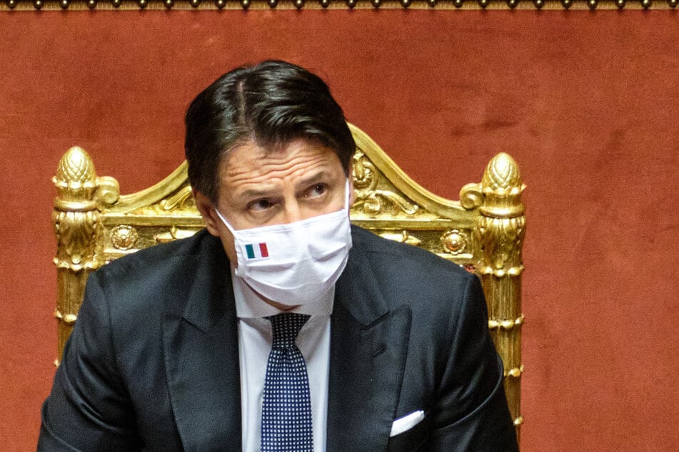 Giuseppe Conte, Premierminister von Italien, spricht bei einer Senatssitzung. Die italienische Regierung hat ihre Anti-Corona-Maßnahmen bis zum 7. September verlängert.