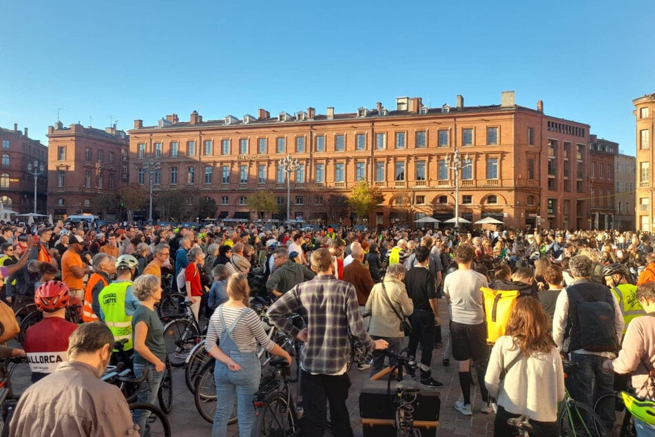 In Toulouse, but also in several other French cities, the dead cyclist Paul Varry (27) was commemorated yesterday, Saturday.