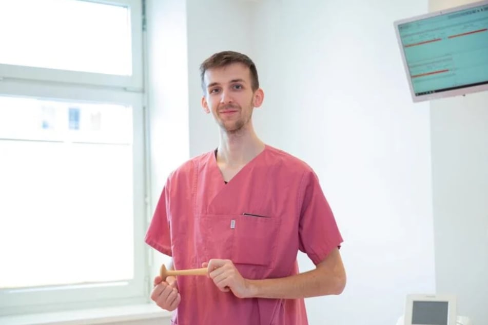 Casper Jaginiak (23) aus Berlin ist angehende Hebamme und arbeitet im Martin Luther Krankenhaus.