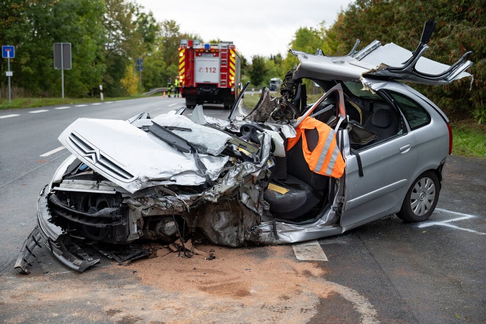 Bei dem Unfall auf der B19 wurden mehrere Menschen verletzt.