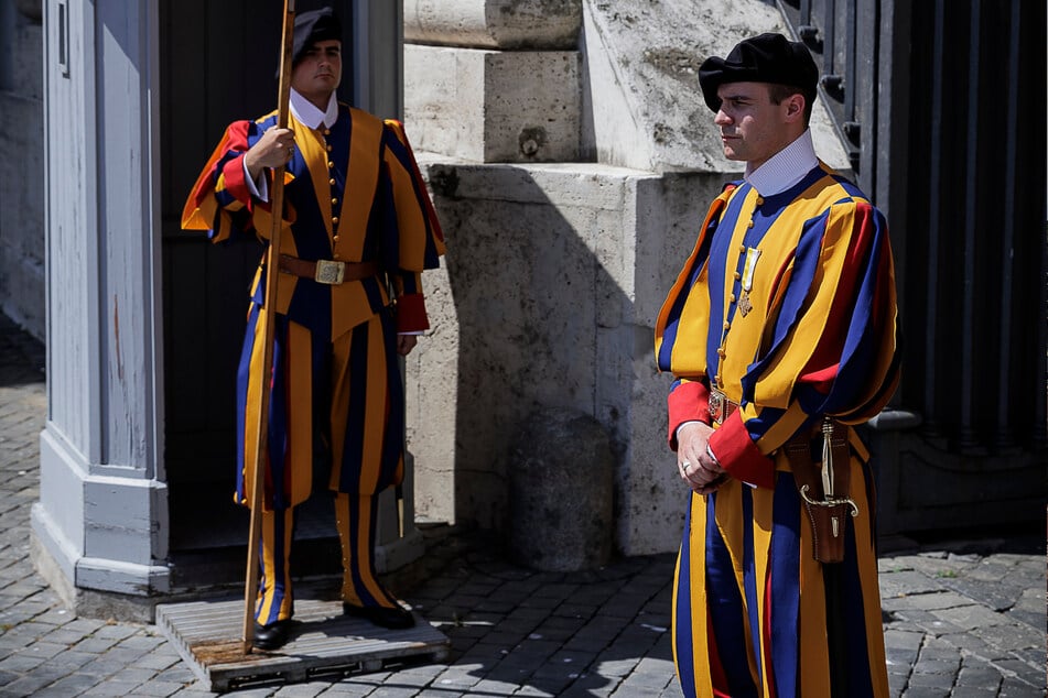 Die Schweizer Garde, das Söldnerkorps des Vatikans seit dem 16. Jahrhundert.