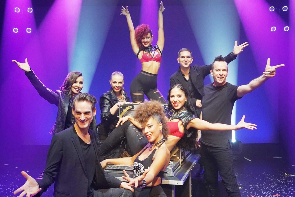 Für "Just an Illusion" wurde ein internationales Ensemble zusammengestellt.