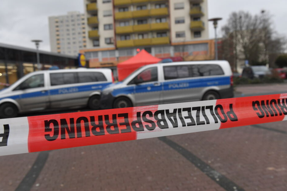 Im hessischen Hanau hat ein 43-Jähriger in der Nacht neun Menschen in Shisha-Bars erschossen.