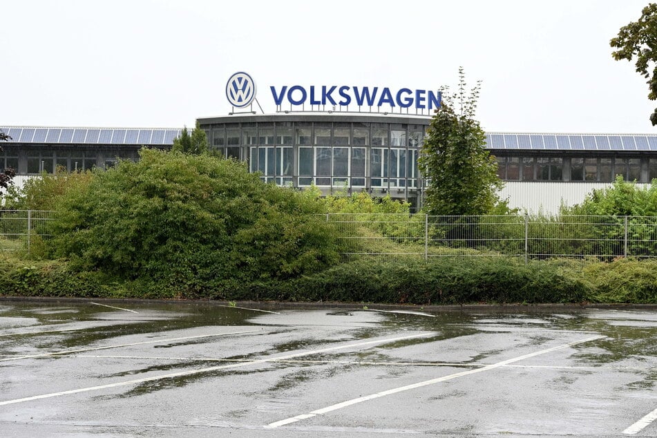 Auch den Beschäftigten des VW-Motorenwerks Chemnitz droht die Kündigung der Tarifverträge.