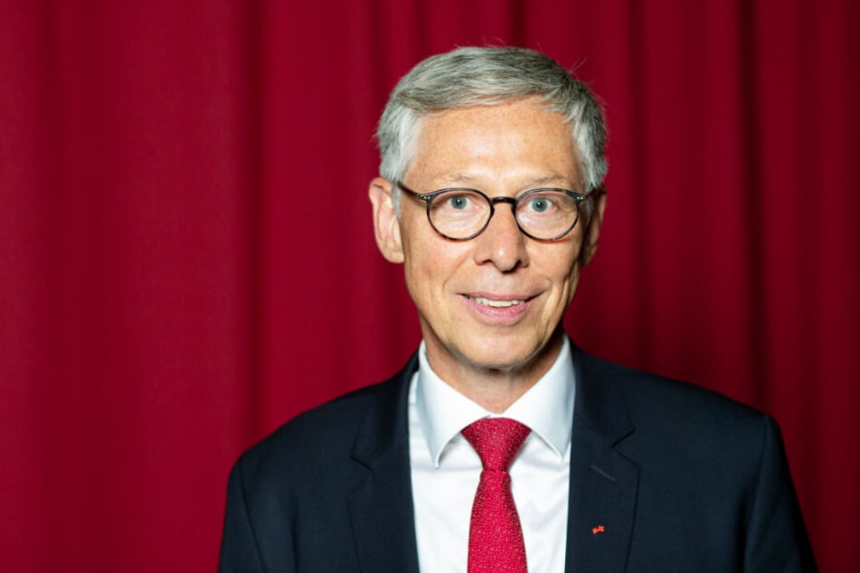 Der derzeitige Bürgermeister in Bremen ist Carsten Sieling (SPD).