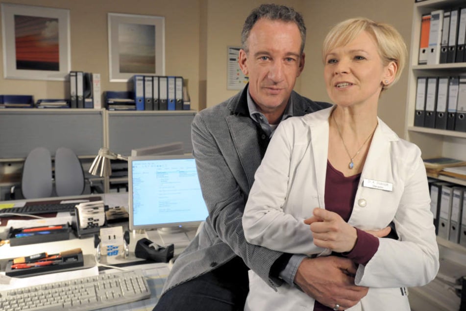 Dr. Kathrin Globischs Ex-Verlobter Alexander Weber taucht plötzlich wieder auf und stellt das Leben der Ärztin auf den Kopf. (Archivbild)