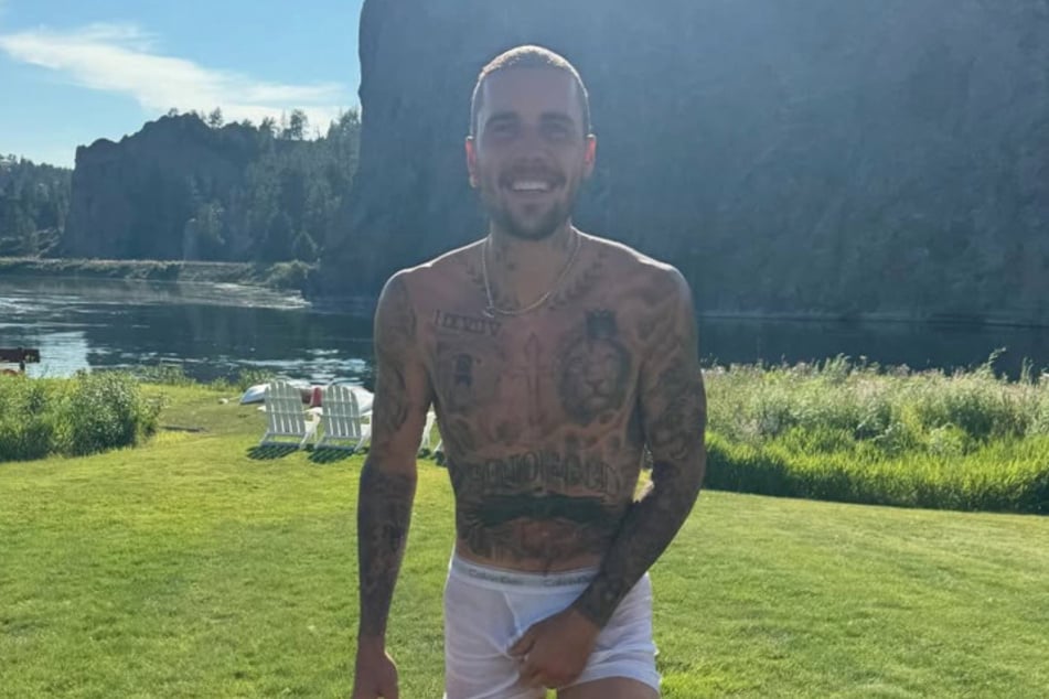Justin Bieber bared his skin in new Instagram snaps after dropping his album, SWAG.