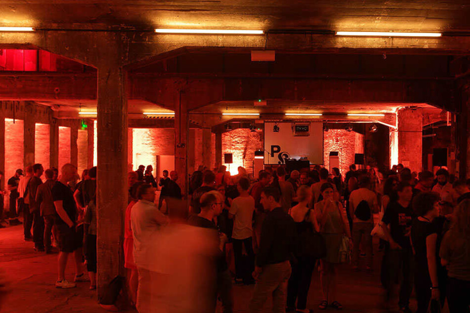 Ein Nachtclub in Berlin: In der Hauptstadt ist eine Hepatitis-A-Welle ausgebrochen. (Symbolbild)