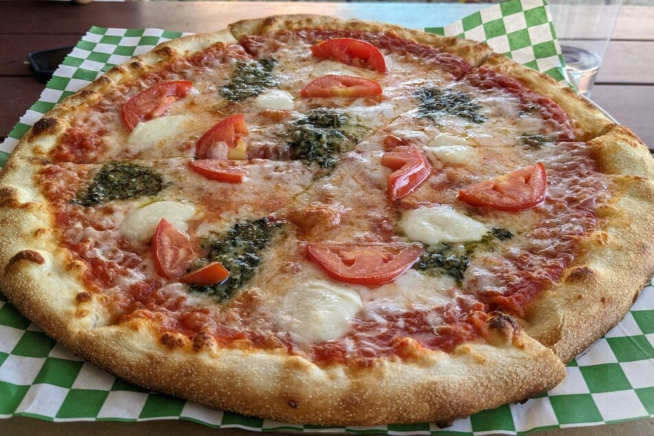 Knusprige und leckere italienische Pizzen kann man bei Ristorante Pizzeria Toscana genießen. (Symbolbild)