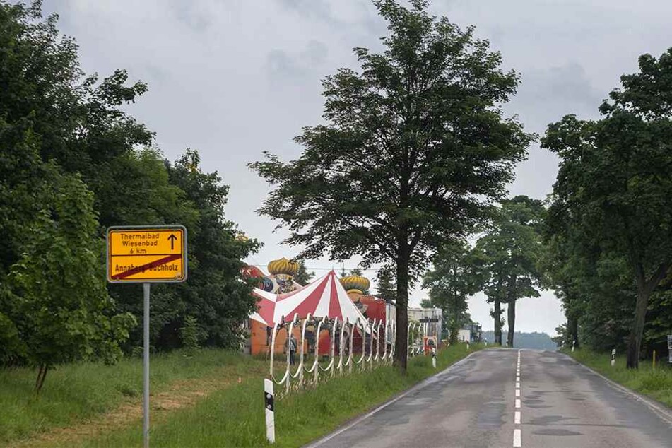 Das Ausweichquartier befindet sich auf einem Privatgrundstück knapp außerhalb der Stadt.