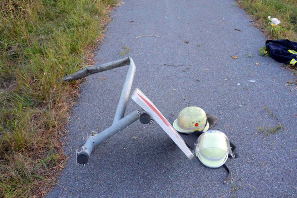 Der Betonklotz eines Schildes wurde gegen eine Radfahrerin geschleudert.