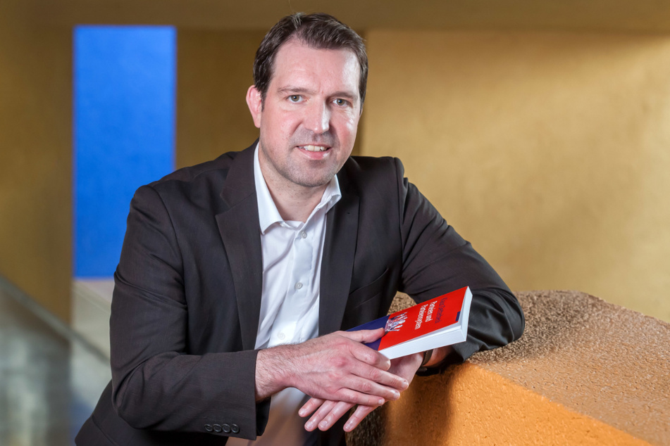 Politikwissenschaftler Eric Linhart (45)
