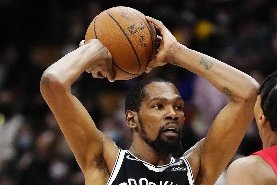 Nets forward Kevin Durant leads Brooklyn as they sit atop the Eastern Conference at 19-8.