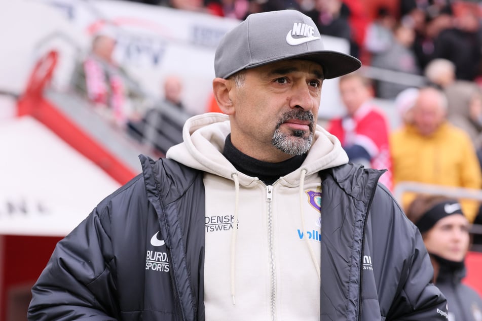 Konnte sich über einen souveränen Sieg freuen: Aue-Trainer Khvicha Shubitidze (52).