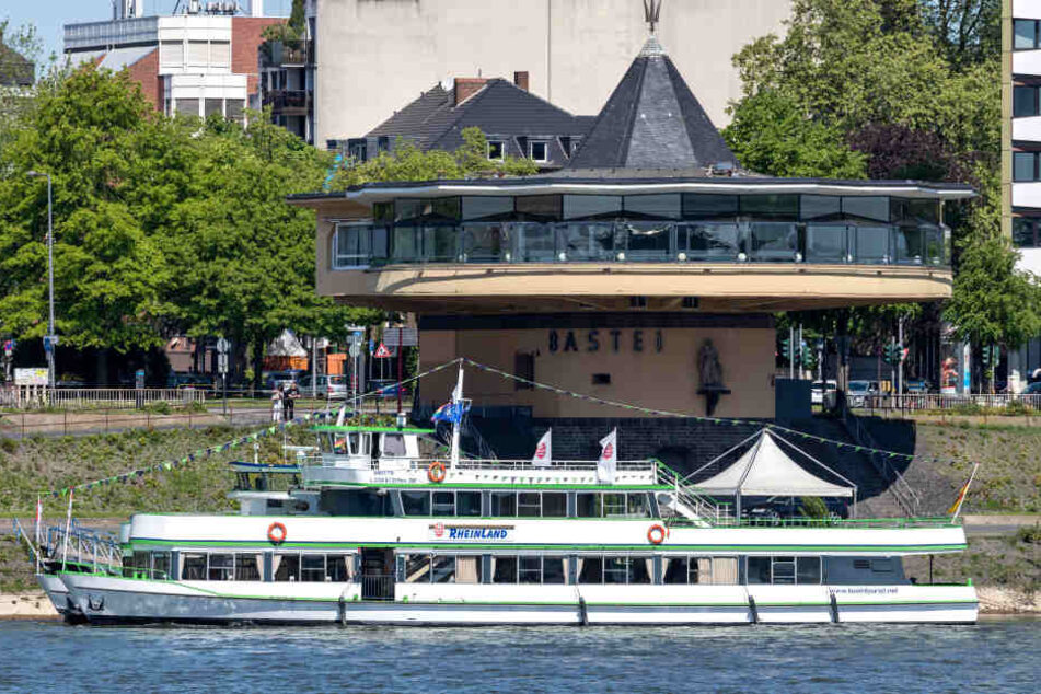 Die Stadt Köln will die Bastei am Rheinufer bald sanieren und dann wieder mit einem Gastronomiebetrieb füllen (Archivbild).