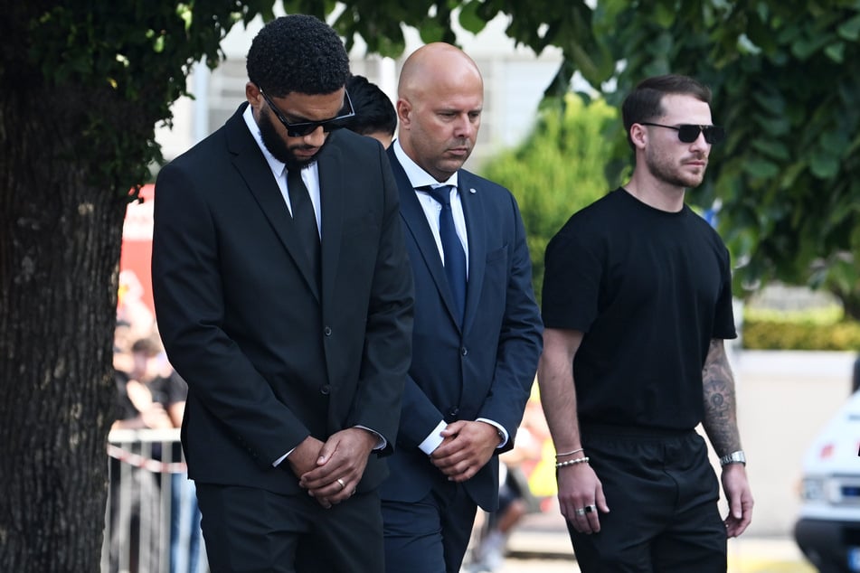 LFC-Coach Arne Slot (46, M.) nahm Abschied von seinem Schützling.