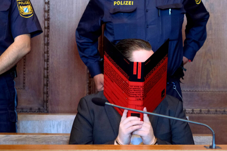 Der verurteilte Mörder muss sich nun erneut vor Gericht verantworten, weil er plante seine Therapeutin zu kidnappen. (Archivbild)